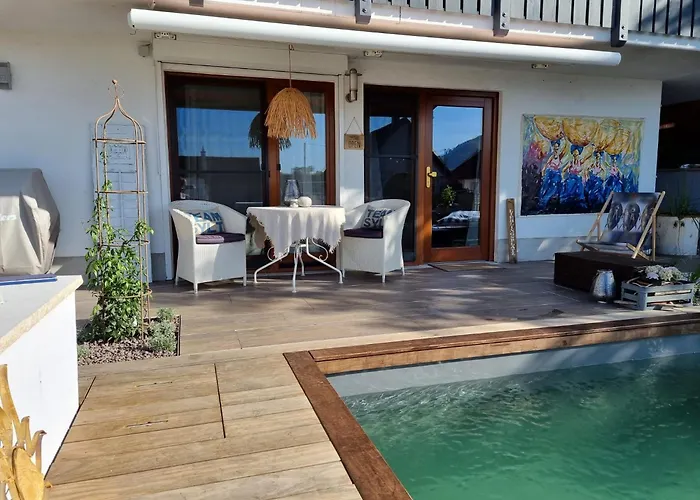 VIP Studio 22 mit Freisitz Terrasse, Kaminofen, Sauna